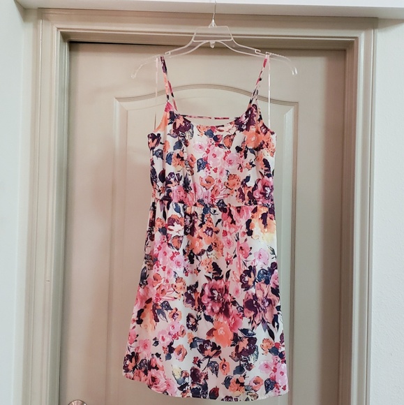 Forever 21 Dresses & Skirts - 2 for $10 / Floral Silk like Dress